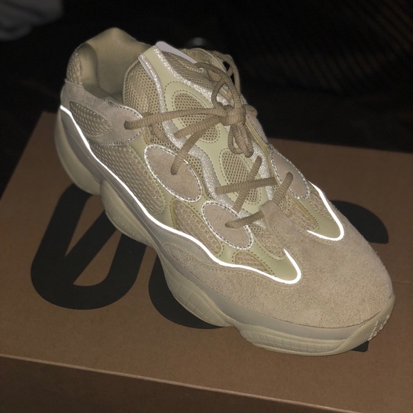 Yeezy 500 - Picture 1 of 4